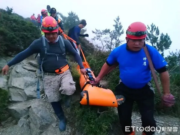 ▲山難事件隨開放山林政策暴增，致山搜人員疲於奔命。（圖／資料照片，神鷹山區搜救隊清淨中隊提供）