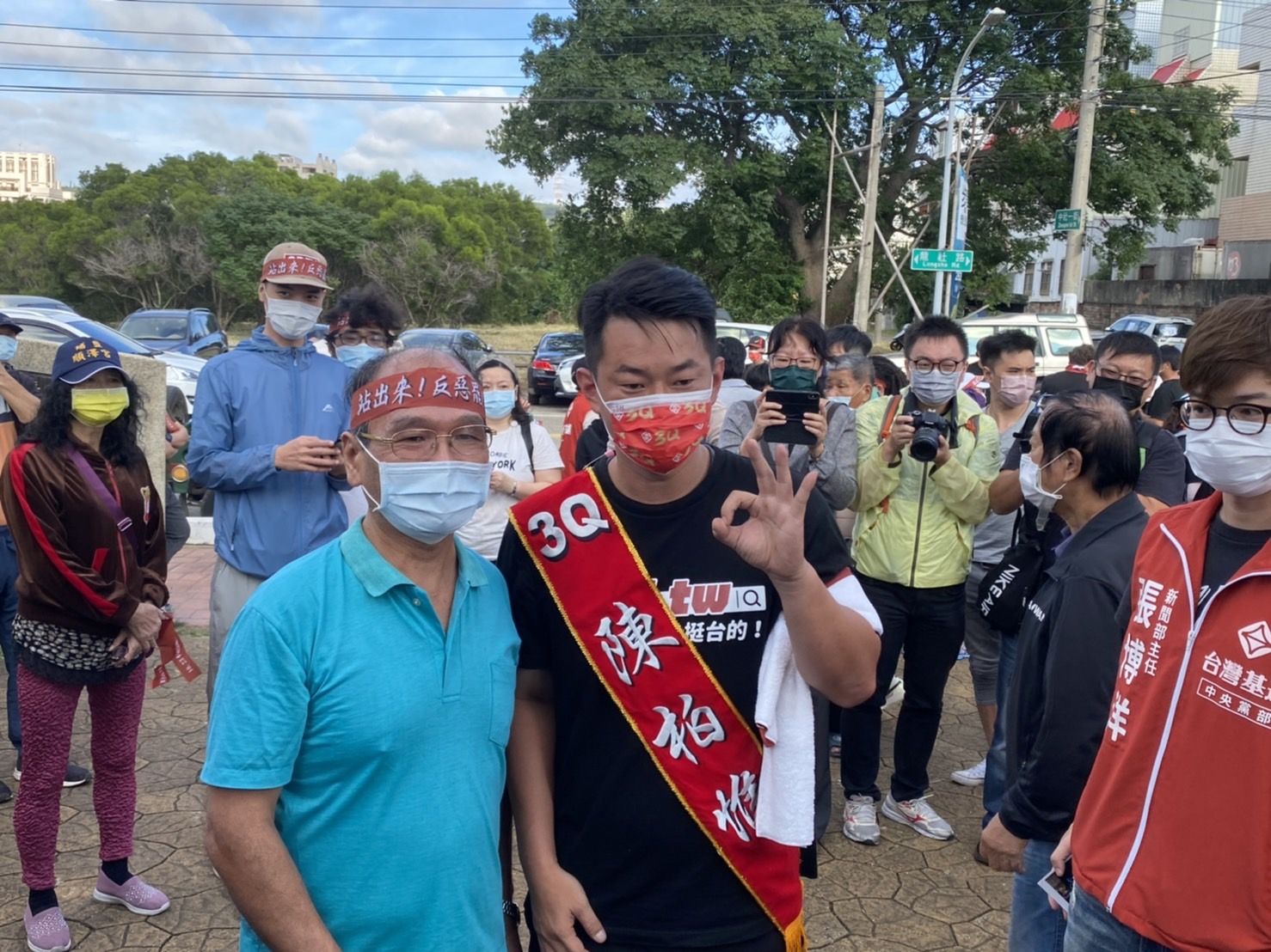 顏寬恒曬良民證開酸陳柏惟3Q「造成他的不便」：不好意思 ETtoday政治 