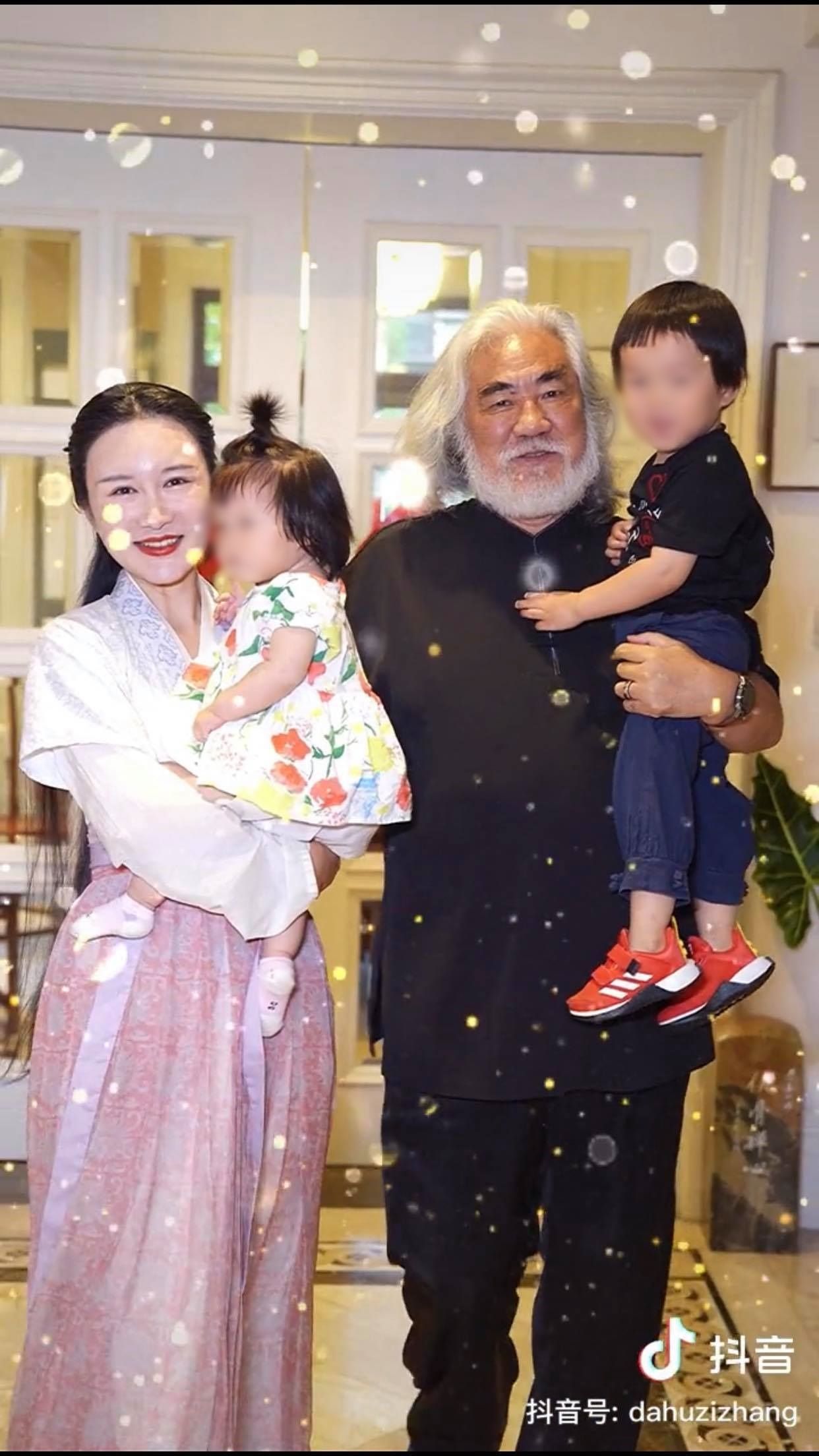 ▲被爆離婚做親子鑑定…嫩妻生2娃「不是他的種」　70歲張紀中發聲了。（圖／翻攝自抖音／張紀中）