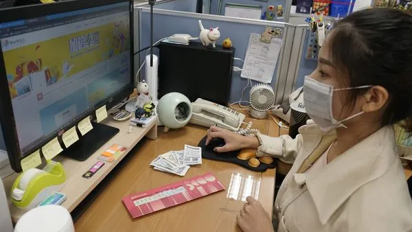 ▲▼新北加倍奉還消費抽保時捷、GOGORO，學生綁家長手機也可抽。（圖／新北市經發局提供） 