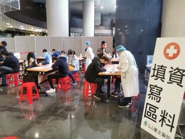 ▲▼中央緊急加開5個BNT接種點，圖為衛福部。（圖／部立台北醫院提供）