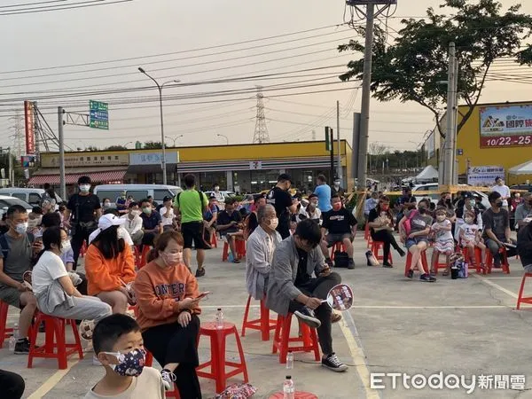 ▲▼陳柏惟罷免案，挺Q總部。（圖／記者白珈陽攝）