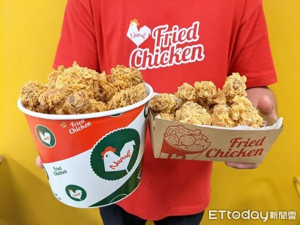 ▲▼拿坡里買8送8。（圖／業者提供）