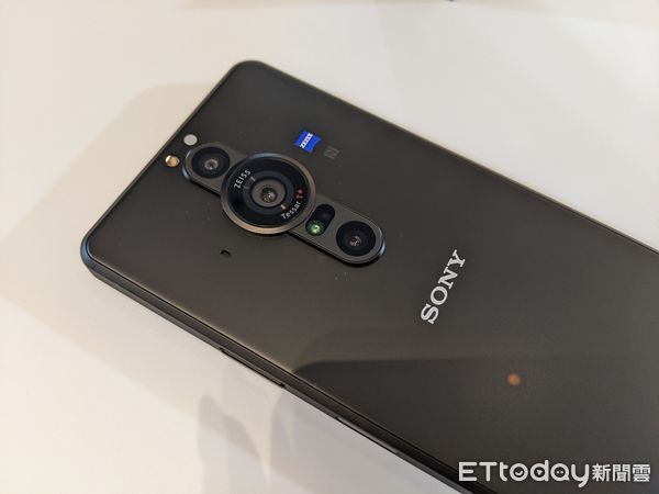 ▲Sony推出Xperia PRO-I全新旗艦照相手機。（圖／記者陳俐穎攝）