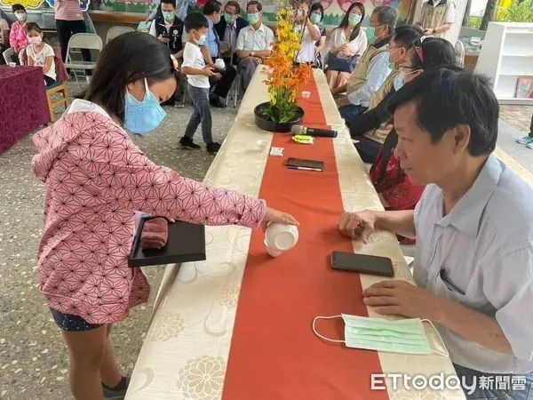 ▲▼ 民雄國小引進茶藝文化與品德教育結合            。（圖／松山國小提供）