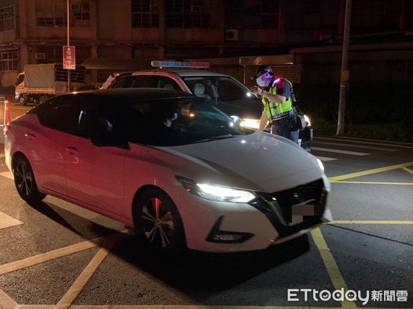 ▲遏止半夜囂張車聚、危險駕車，中興警方強力取締不法。（圖／記者高堂堯翻攝）