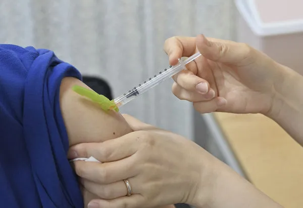 ▲▼南韓首度傳出高三學生接種輝瑞BNT疫苗後的死亡案例。（示意圖／達志影像／美聯社）