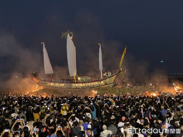 ▲8天東港迎王祭典31日結束，東港警方圓滿達成任務             。（圖／記者陳崑福翻攝，以下同）