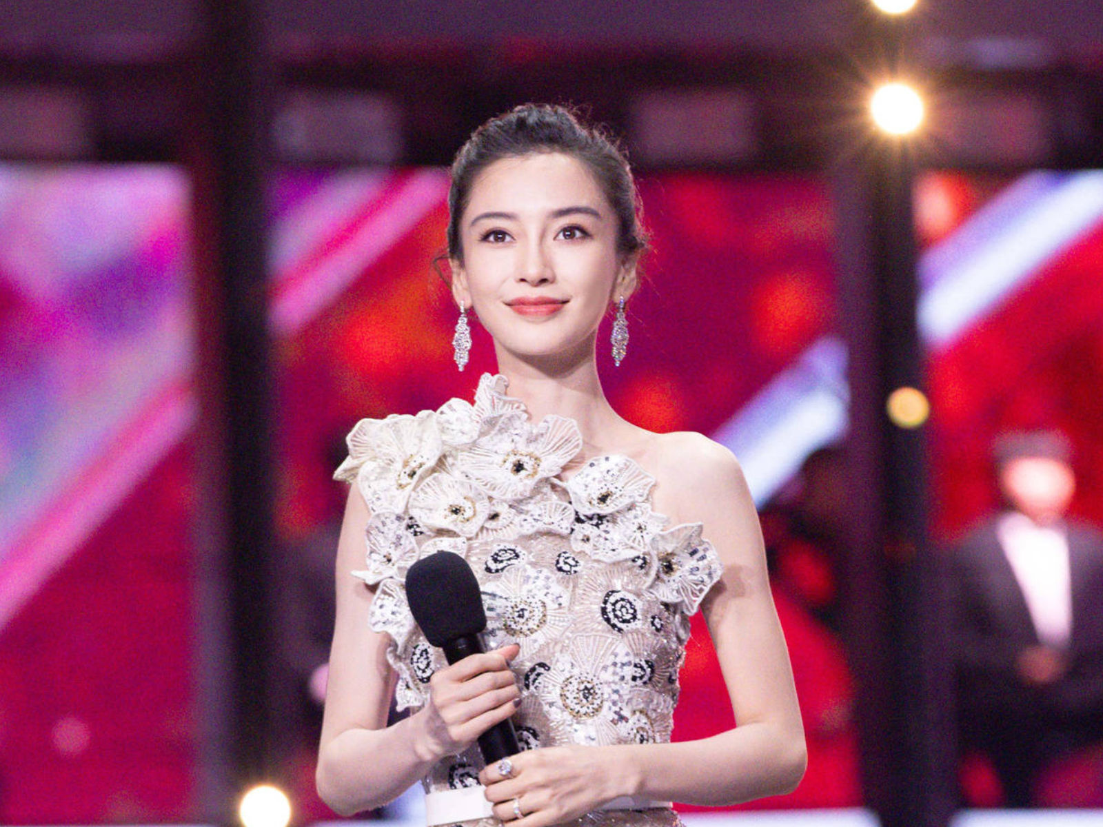 ▲▼Angelababy（楊穎）  。（圖／翻攝自微博）