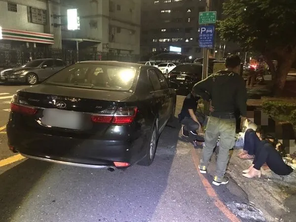 ▲汽車竊嫌遭逮辯稱：「向朋友借的」。（圖／記者洪靖宜翻攝）