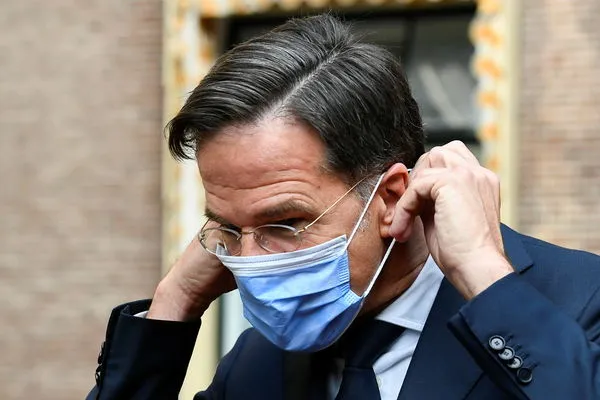 ▲▼荷蘭首相呂特（Mark Rutte）2日宣布，公共場合將重新恢復「戴口罩」等防疫措施。（圖／路透）