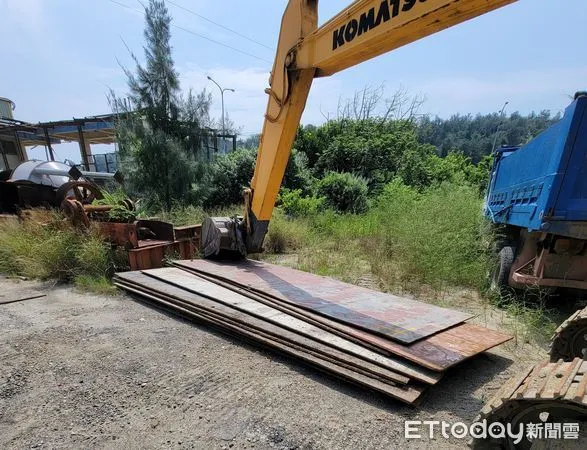 ▲開名車趁火打劫　假建築少東發疫情財「踢鐵板」。（圖／記者陳凱力翻攝）
