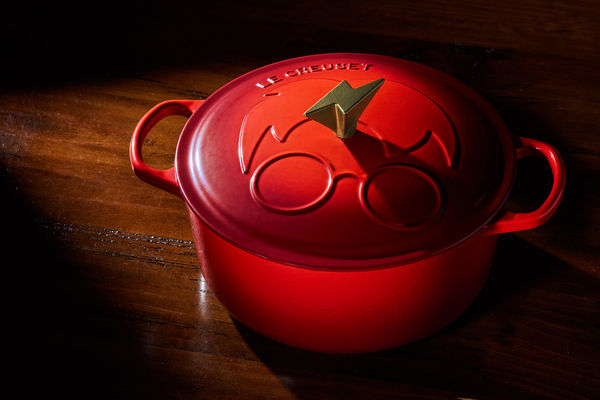 ▲居家聯名新品，Harry Potter Ｘ Le Creuset,Pinkoi X Hello Kitty。（圖／各業者提供）