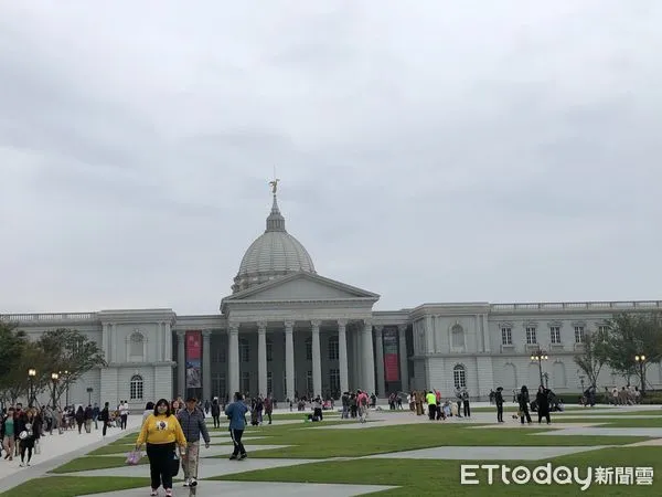 ▲台南市政府將在「奇美博物館及台南都會公園」劃設空氣品質維護區，預定2022年7月起開始管制。（圖／記者林悅翻攝，下同）