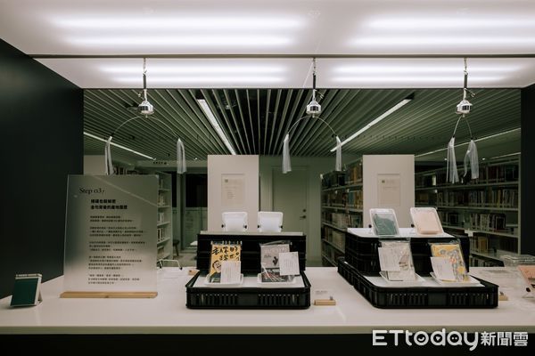 ▲即日起至2022年1月，《生鮮時書》在縣立圖書館總館四樓展出「生鮮文學超市」             。（圖／記者陳崑福翻攝）