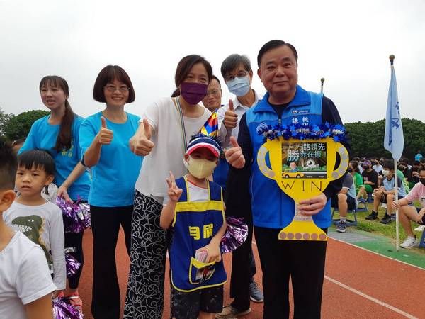 大崙國中60周年校慶師生祝 大學長 邱奕勝2022桃園市長必勝 Ettoday政治新聞 Ettoday新聞雲