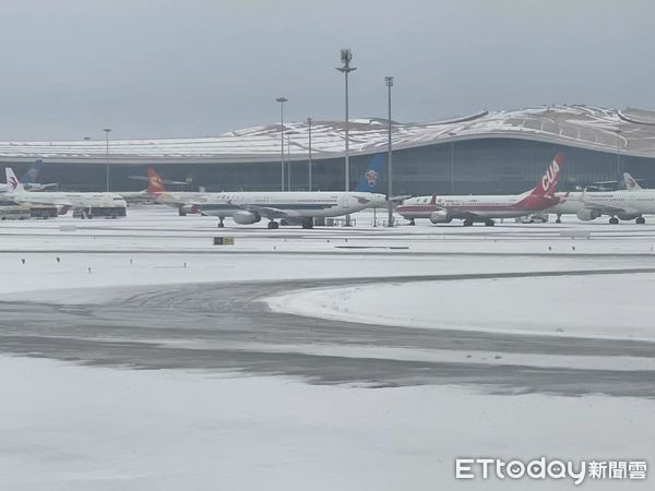 ▲▼2021.6-7北京初雪、大興機場、雪             。（圖／記者任以芳攝）