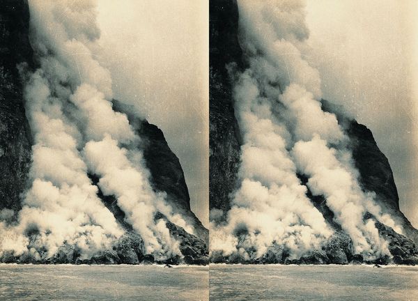 ▲70年前龜山島磺煙壯觀大爆發還會噴火光的照片曝光。（圖／宜蘭縣史館提供）