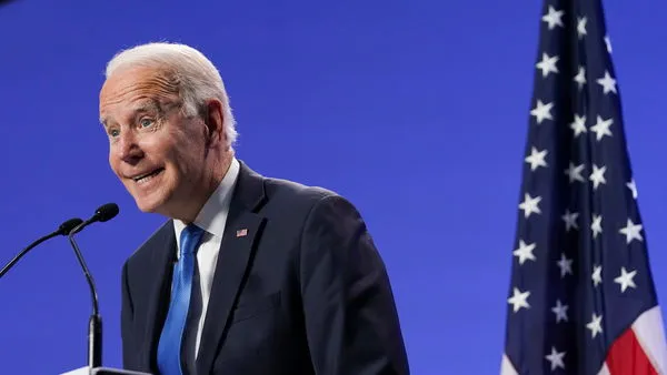 ▲▼拜登（Joe Biden）上周飛往英國參加聯合國氣候峰會，期間曾受邀出席招待晚會，被爆料在查爾斯王儲的夫人卡蜜拉面前放了一個響屁。（圖／路透）