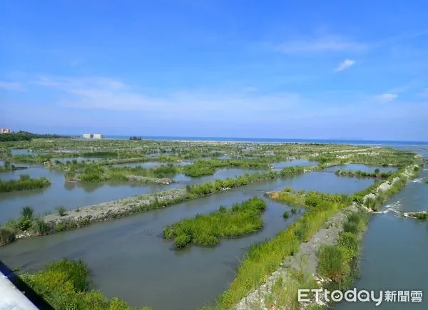 ▲▼台東縣以「卑南溪河川揚塵防制」為題，獲得西太平洋健康城市大會頒贈創新發展獎」，在健康及高齡友善城市推動的成果，獲國際肯定。（圖／台東縣政府提供，下同）