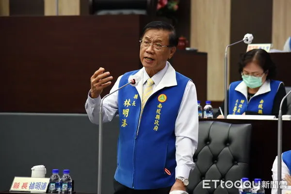 ▲南投縣長林明溱宣布明年度學校午餐費調高至每餐45元（下同）。（圖／南投縣政府提供）