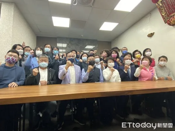 ▲▼朱立倫、盧秀燕現身力挺顏寬恒投入補選。（圖／記者白珈陽攝）