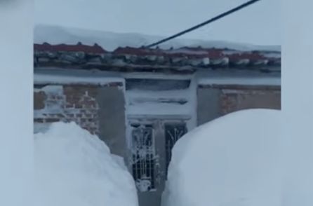 ▲內蒙古通遼遭逢暴雪，多地出現險情。（圖／翻攝極目新聞）