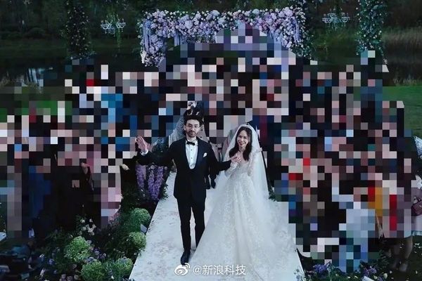 ▲▼老壇胡說、李旎結婚照。（圖／翻攝自微博／新浪科技）