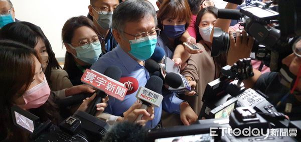 柯文哲要指揮中心承認高端是重打非混打　「不要把人民當解套工具人」 | E