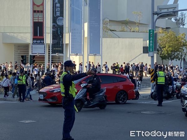 ▲「2021森山市集」活動於晚上8時圓滿落幕，台南市警二分局全力以赴，力拚交通順暢，民眾對於整體活動交通秩序皆給予高度好評。（圖／記者林悅翻攝，下同）