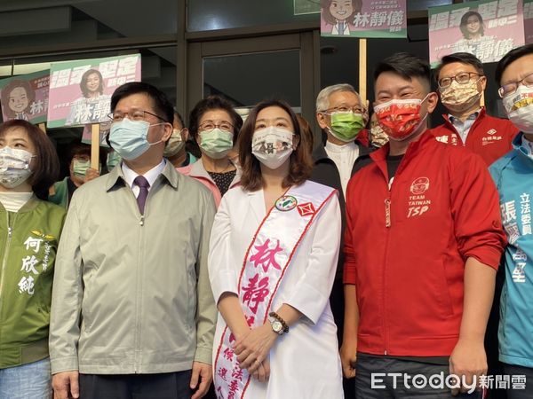 ▲▼林靜儀參戰台中第二選區，登記參選搶頭香。（圖／記者白珈陽攝）