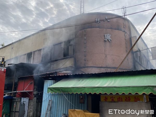 ▲▼新北市樹林區福興街15日上午發生火警。（圖／記者陳以昇攝，下同）