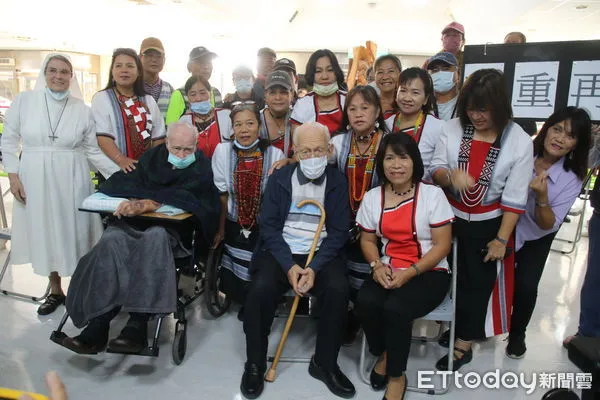 ▲民眾歡送天主教白冷會葛德神父返鄉。（圖／記者楊漢聲翻攝）