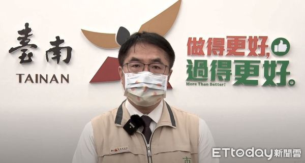 ▲台南市長黃偉哲否認他是網路社群論壇PO文影射的「A143」，並表示已報警查處。（圖／記者林悅翻攝，下同）