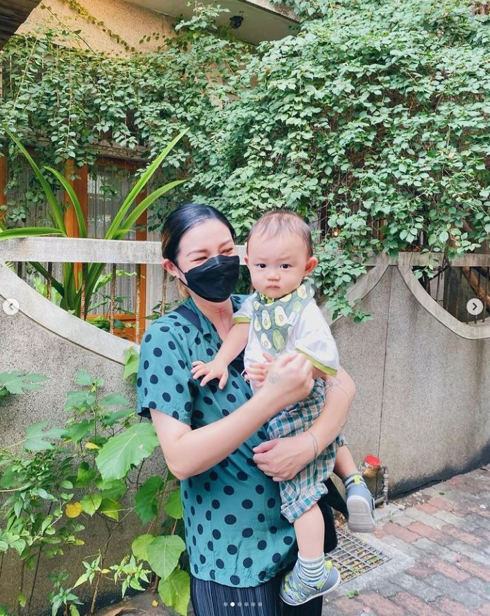 ▲歐陽靖目前自己在台灣帶小孩。（圖／翻攝自Instagram／imginoy）