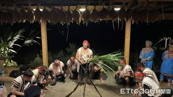 ▲8部合音演出。（圖／記者楊漢聲翻攝）