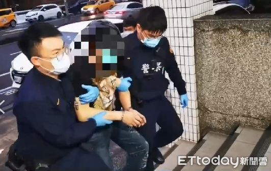 ▲▼基隆勇警圍捕毒犯遭暴打，起獲毒品改造槍枝和子彈。（圖／記者郭世賢翻攝）