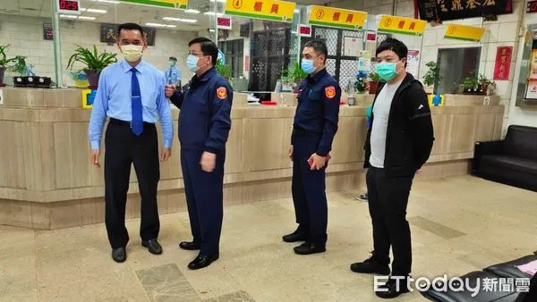 ▲金山警建築北海岸防詐騙城牆 分局長林詮峰親赴金融機構宣導。（圖／記者郭世賢翻攝）