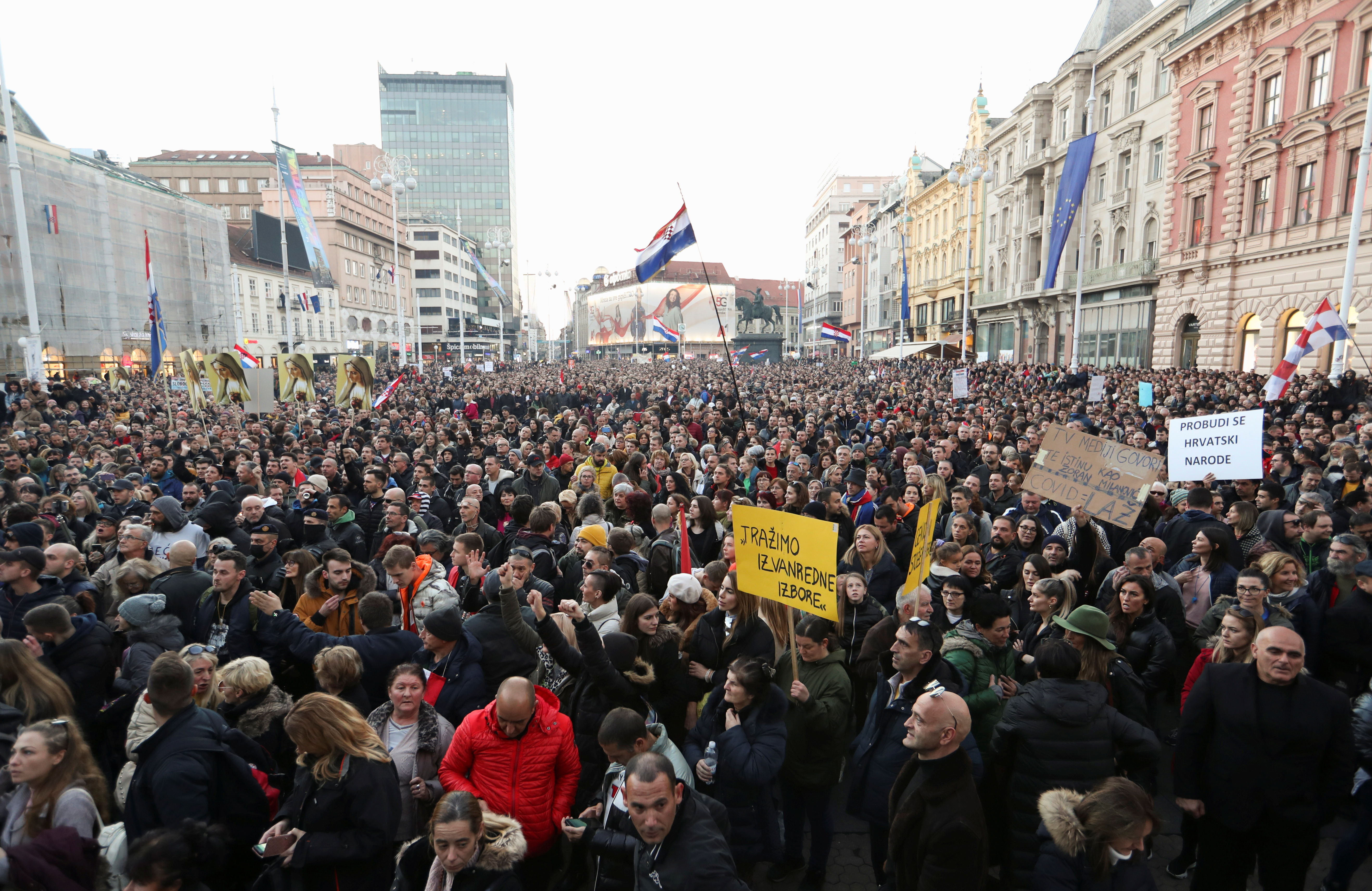 ▲▼克羅埃西亞首都塞格勒布擠滿抗議人潮。（圖／路透社）