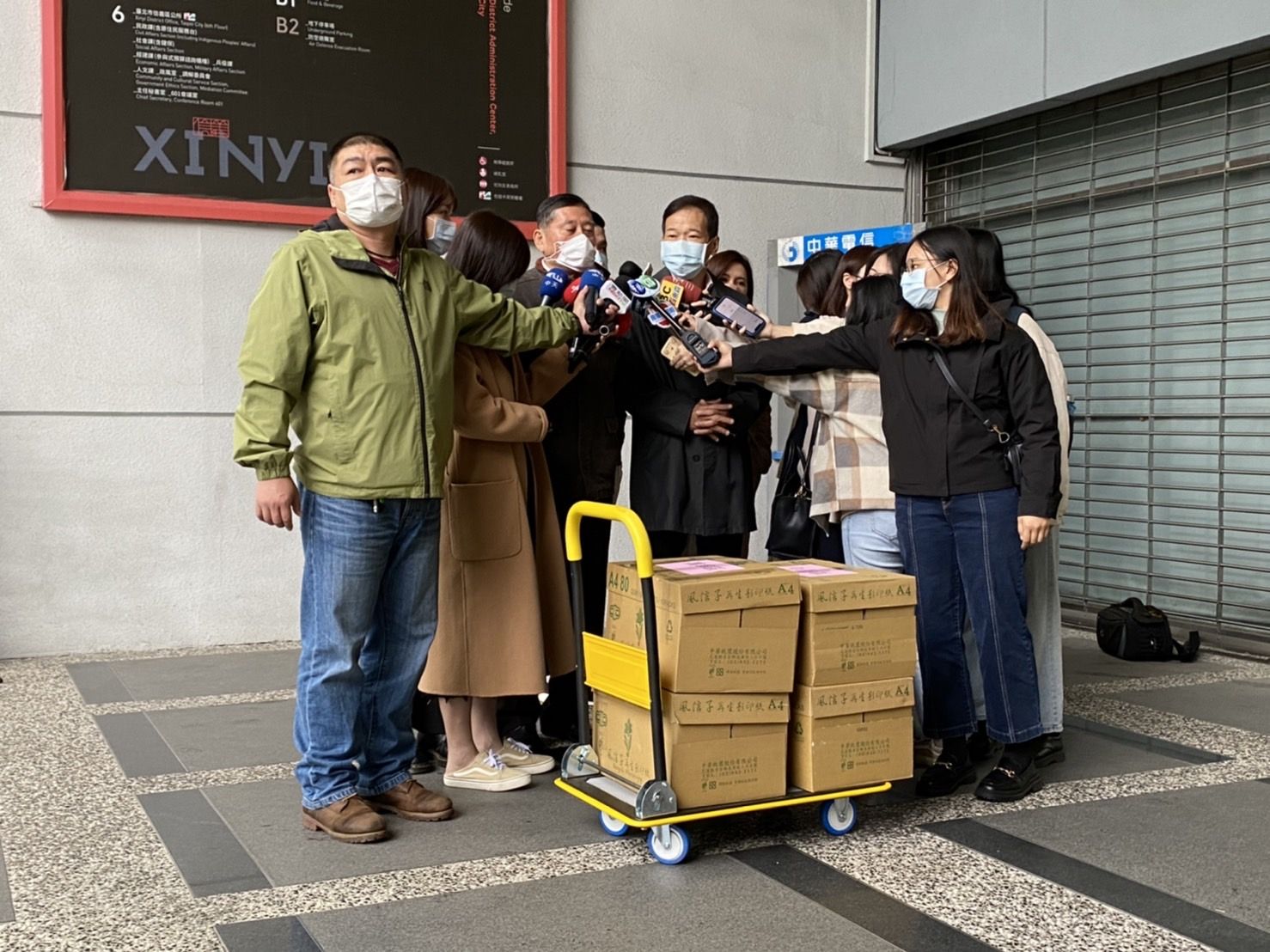 罷免林昶佐團隊 補交6738份連署書 鍾小平估明年1月底 春節前投票 Ettoday政治新聞 Ettoday新聞雲