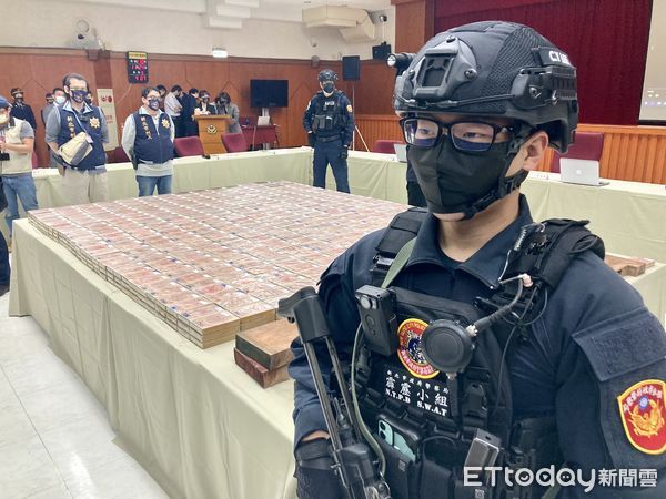 ▲▼新北地檢署指揮新北市刑大等司法警察機關緝獲毒梟運輸海洛因磚1172塊（共重約446.8公斤、市價約新台幣50億元），並瓦解運輸販賣毒品之犯罪組織，成功阻斷毒品流入市面通路。（圖／記者許靖騏攝）