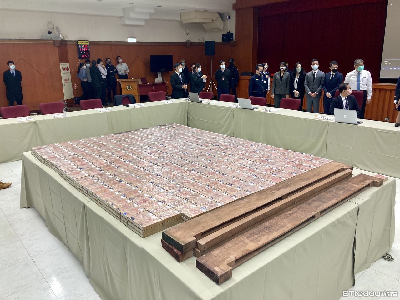 走私50億海洛因磚!竹聯「豆漿」躲中國4年遭通緝 罹癌返國投案