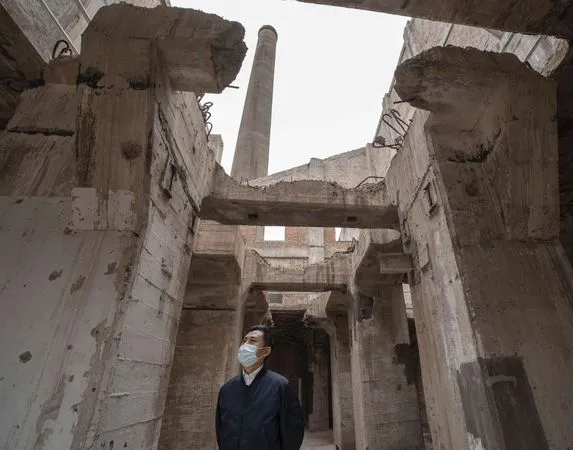 ▲六燃大煙囪廠房一期修復工程完工，重現工業廠房6根巨型結構柱。。（圖／新竹市政府提供）