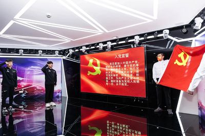 EDG傳奇加入中國共產黨開先例 廠長:疫情加深入黨決心