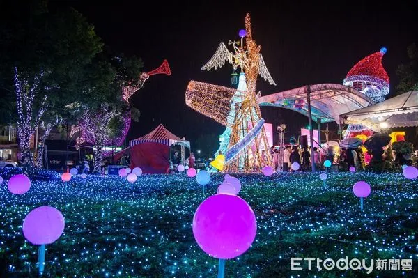 ▲▼「2021愛在聖誕愛在宜蘭」點燈啟動。（圖／記者游芳男翻攝，下同）