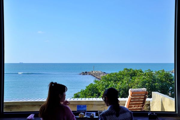 包下整片蔚藍海！三芝最chill望海玻璃屋喝咖啡　再順遊海上平台