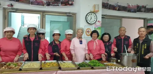 ▲▼ 嘉義縣中埔和睦社區菜色八菜一湯宛如小buffet 。（圖／記者翁伊森攝）