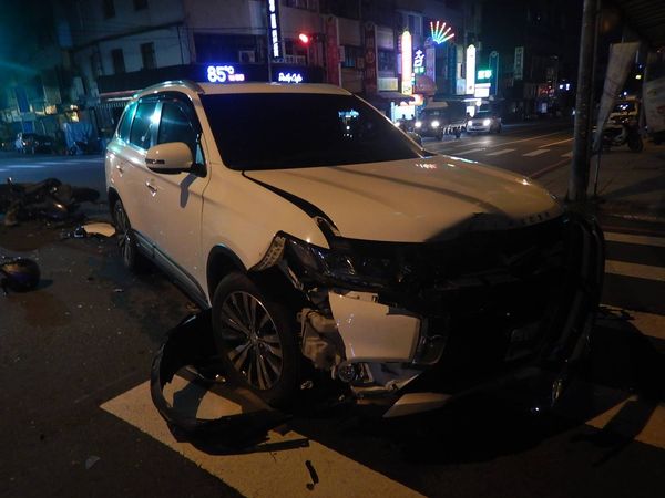 ▲▼勤益科大夜校大一男機車撞車噴飛慘死街頭，肇事駕駛無業。（圖／民眾提供）