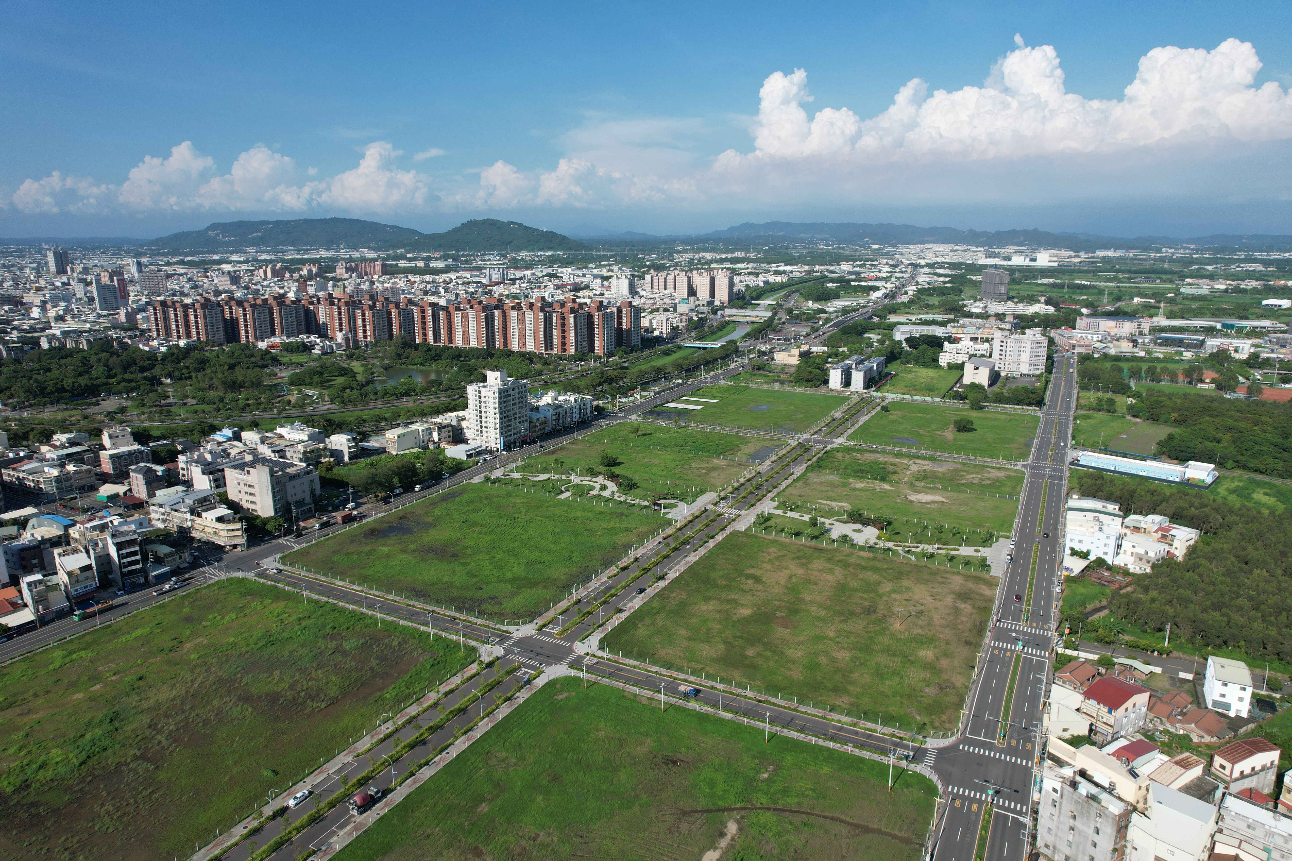 ▲▼標售,高雄,抵費地,岡山,87期重劃區,楠梓,高雄大學,台積電。（圖／高雄市地政局提供）