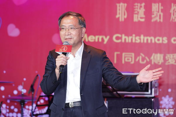 ▲▼2021遠東集團耶誕點燈，台北市副市長蔡炳坤出席。（圖／記者湯興漢攝）